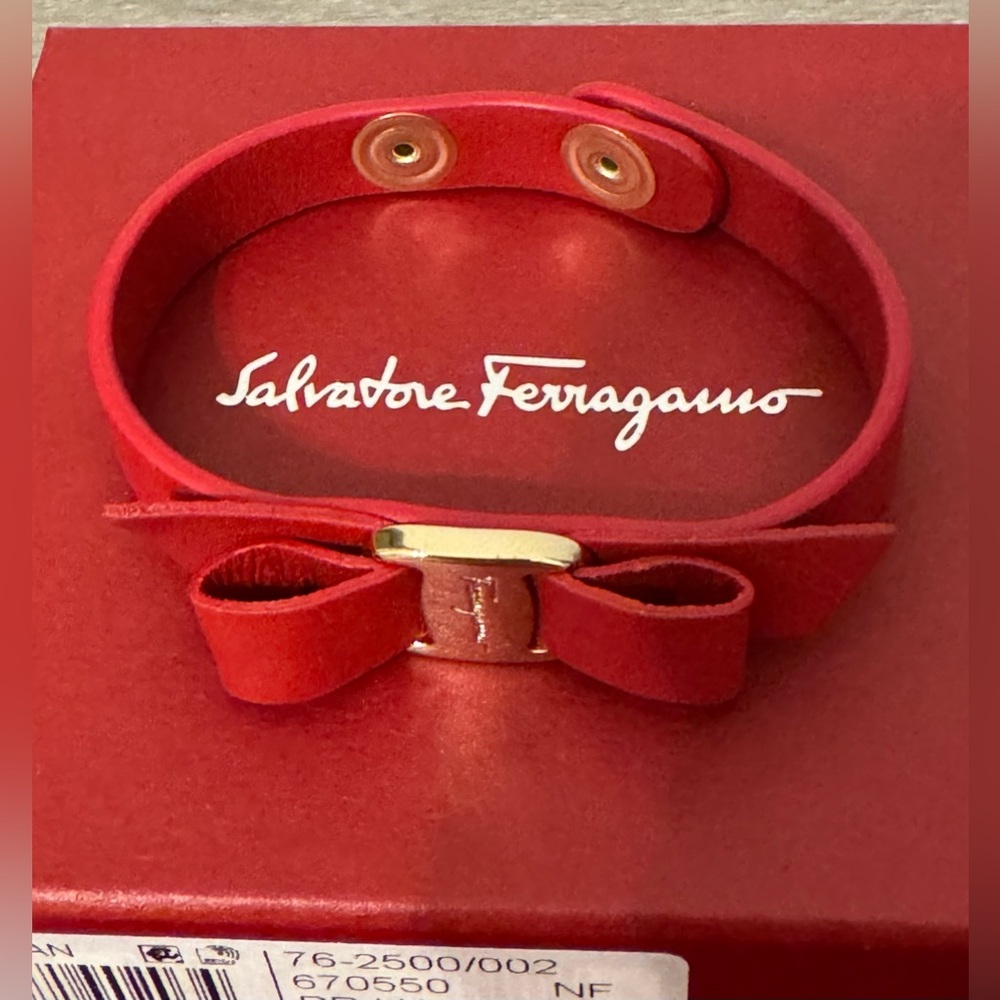 Ferragamo Ladies Bracelet SKU: 762500 670550. Barcode: 8058571902034. Ferragamo